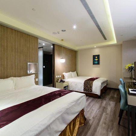 Stay Hotel - Taichung Zhongqing Extérieur photo