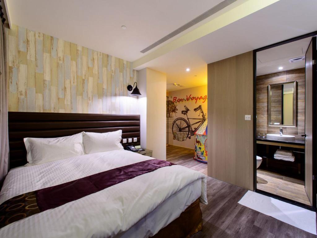 Stay Hotel - Taichung Zhongqing Extérieur photo